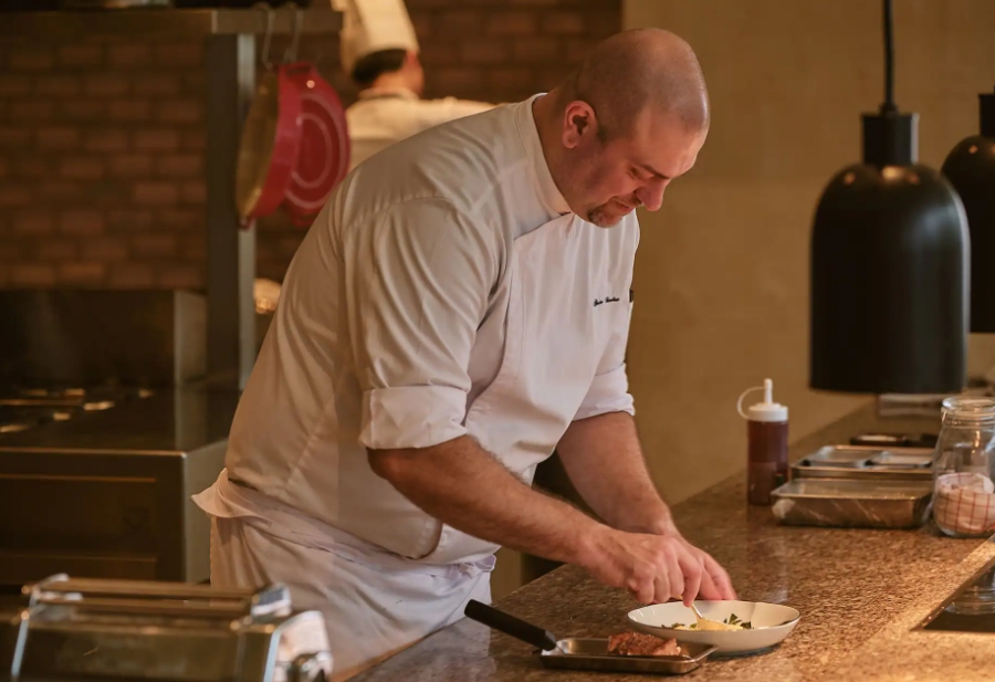 Embassy Room La Marina Refines Its Coastal Italian Identity With New Chef Alessio Banchero - TRAVELINDEX